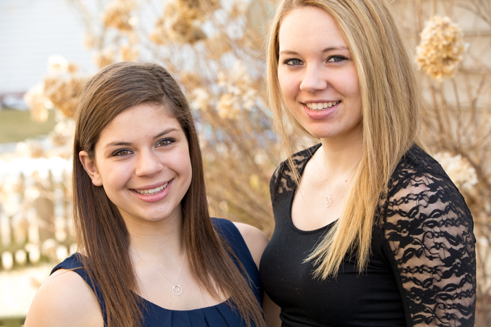 3 Sisters Necklace - Image 4