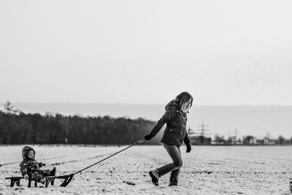 winter-work-outs-exersising-in-the-winter-sledding