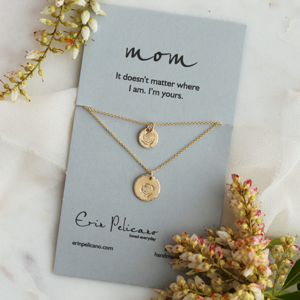 Birthday gift to mum or daughter Remind her you love her Sterling silver chain. 