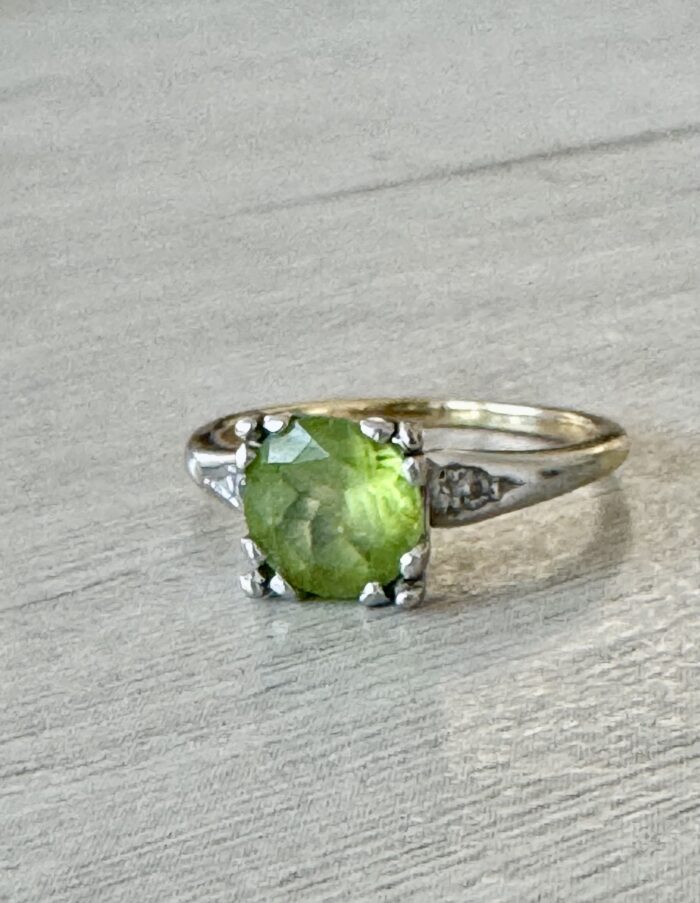 Vintage Peridot Art Deco Ring - Image 5