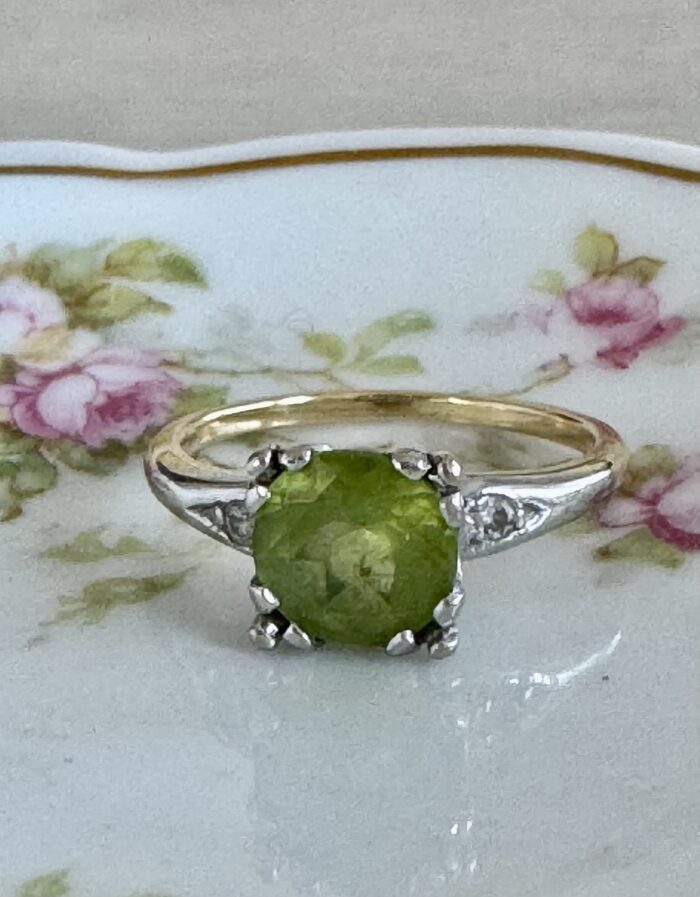 Vintage Peridot Art Deco Ring - Image 4